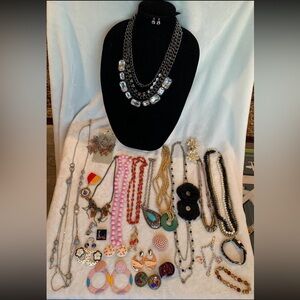 Large Vintage Costume Jewelry Lot 20+ Pieces Necklaces Earrings Bracelets Bundle